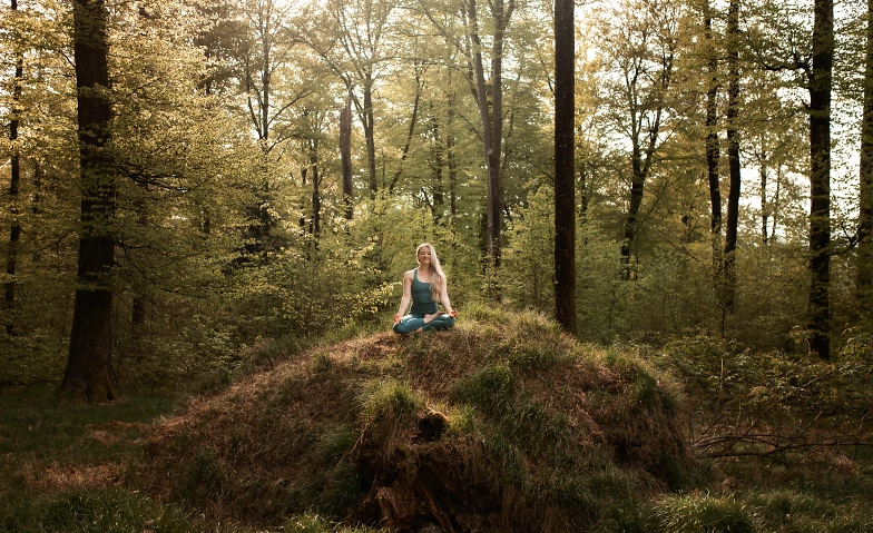 Adventsspecial - Moonflow Yoga mit Live Hang ${singleEventLocation} Tickets